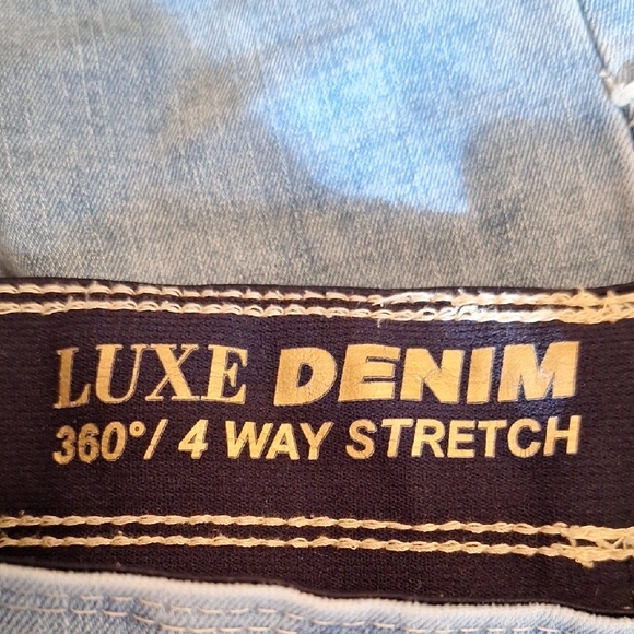 Peter Nygard Blue Cropped Ankle Jeans with Distressed Stripes. NWOT Size SMALL - Picture 11 of 14